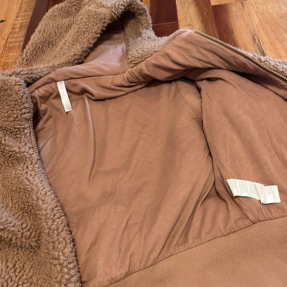 Fabletics jacket! - Picture 5 of 9